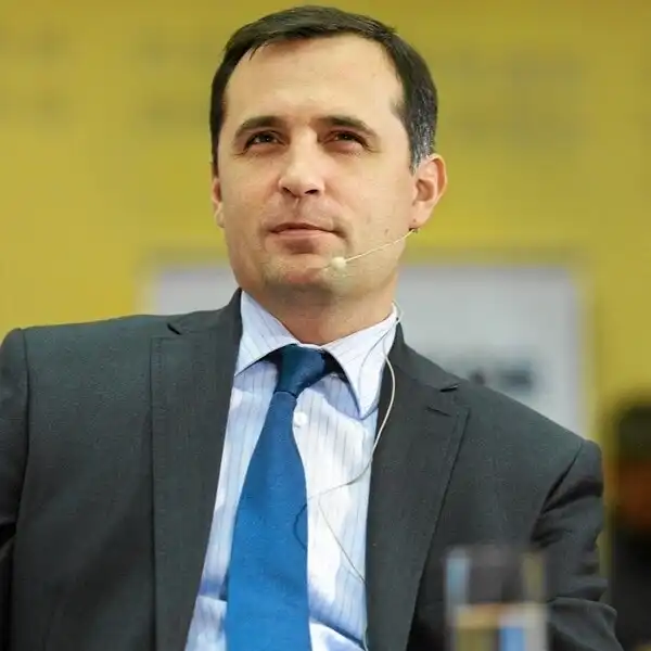 Portret — doświadczenia użytkowników | analiza danych rynkowych